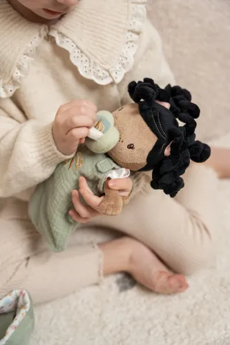 https://mybimbolino.ch/wp-content/uploads/2023/06/LD-Baby-Doll-Evi-1.webp